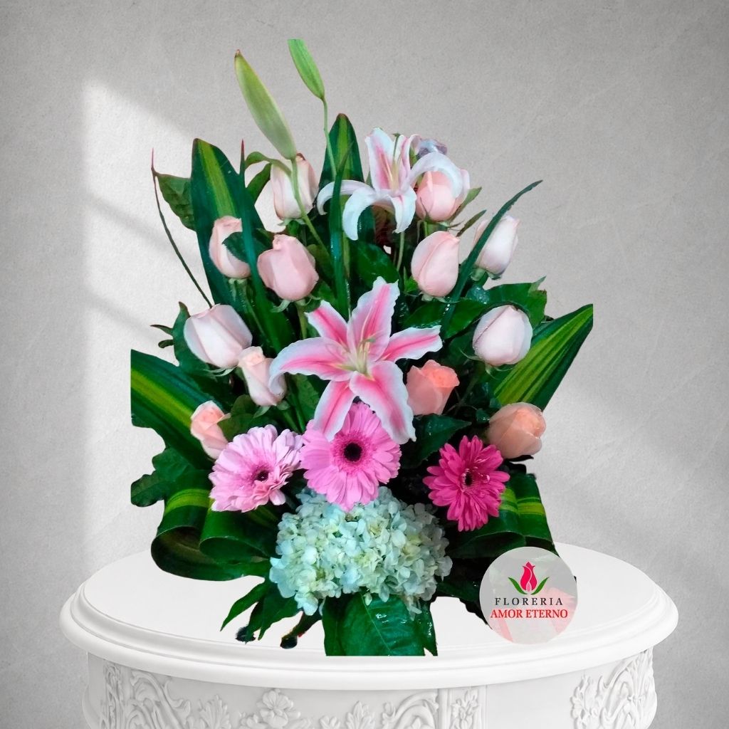 Arreglo floral rosas y gerberas, lirios